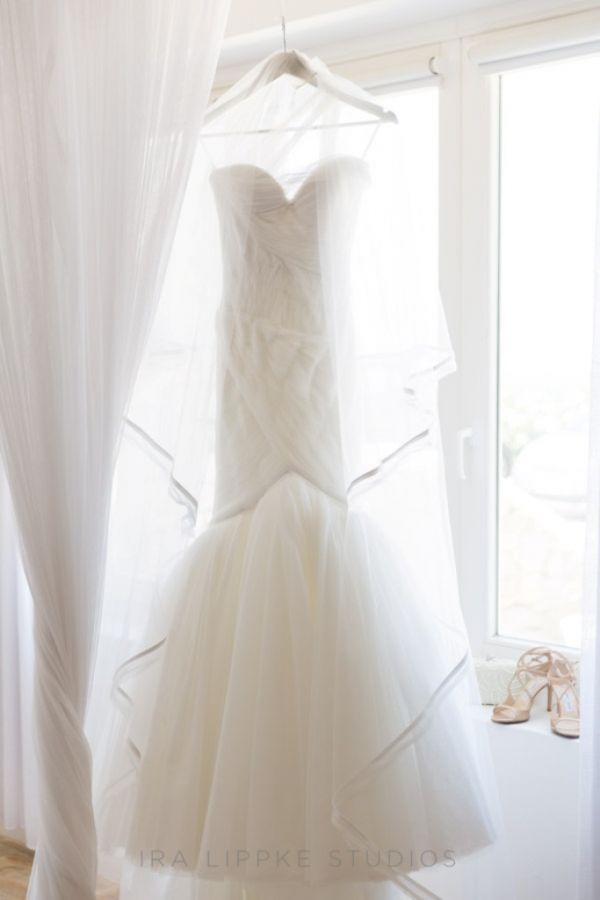 1-weding-dress5F0098A1-9AE0-8E29-B907-15EFAA473209.jpg